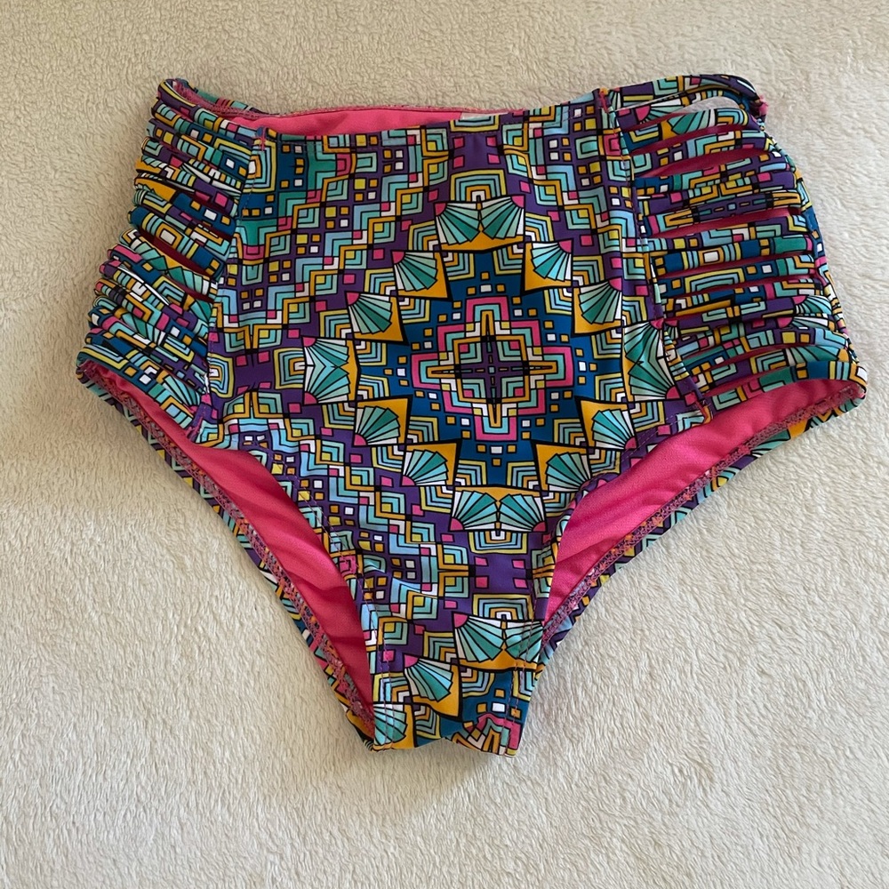NWT Icy Swimwear bathing suit bottom.